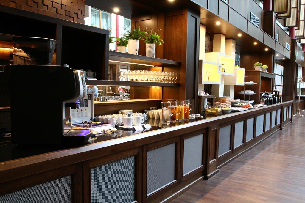 Hotel Baltaci Atrium Zlin Exterior photo
